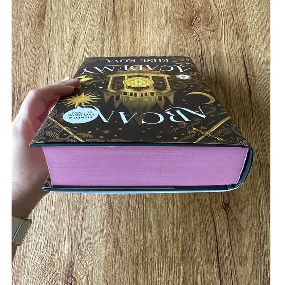 Waterstones Special Signed Edition Arcana Academy Elise Kova - Picture 4 of 9